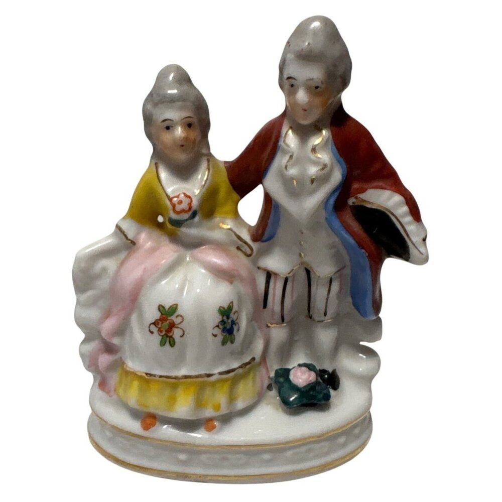 Vintage Porcelain Figurine Couple In Historical Attire Made In Occupied Japan